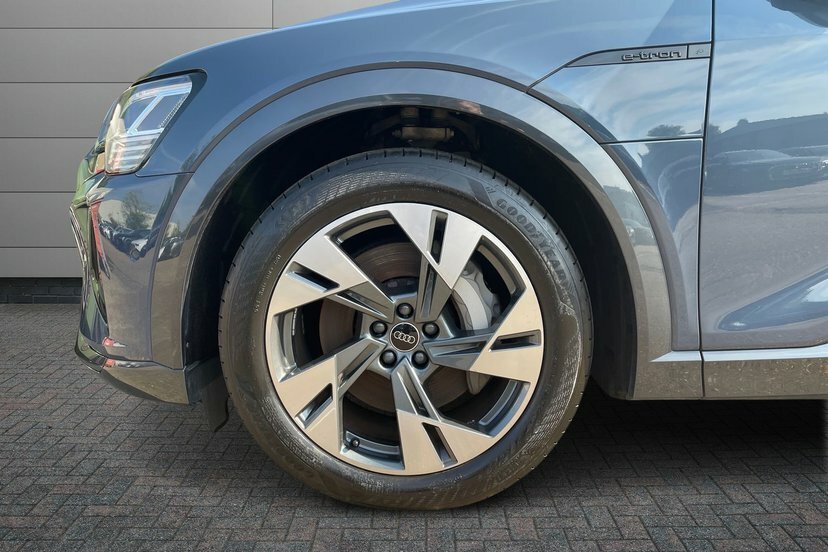 Audi Q8 e tron 50 Sport Suv Quattro 95Kwh 11Kw NL23PCY Blue #5
