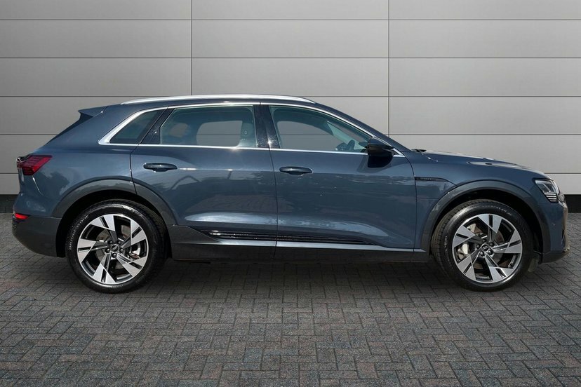 Audi Q8 e tron 50 Sport Suv Quattro 95Kwh 11Kw NL23PCY Blue #4