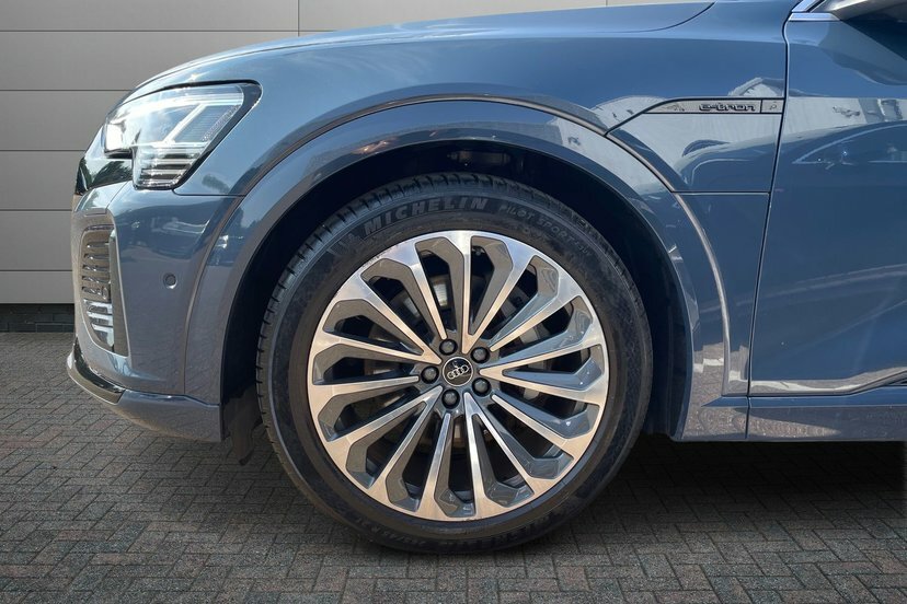 Audi Q8 e tron 55 S Line Sportback Quattro 114K NA23BZU Blue #5