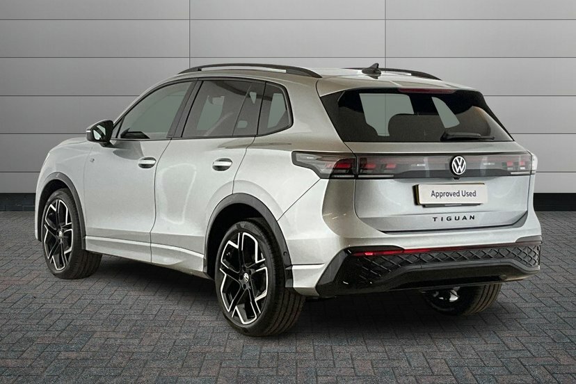 Volkswagen Tiguan 1.5 Etsi Mhev R-line Suv Hybrid Dsg 15 Silver #3