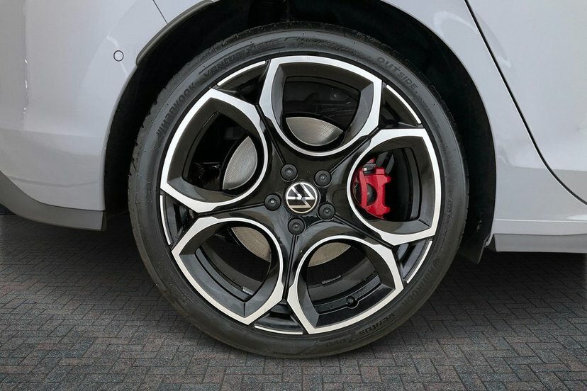 Volkswagen Golf 2.0 Tsi Gti Clubsport Hatchback Dsg 30 Black #9