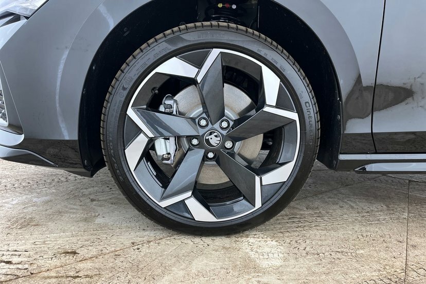 Skoda Superb 1.5 Tsi Iv 25.7Kwh Sportline Estate Plu White #22