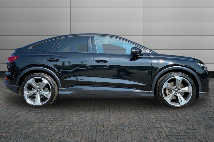 Audi Q4 E Tron 45 Black Edition Sportback Quatt KN75WYW Black #4