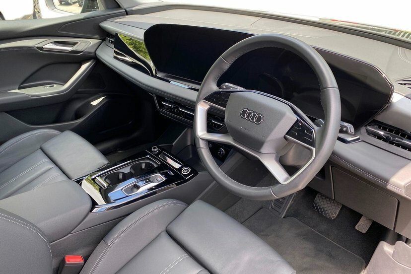 Audi Q6 E-Tron 83Kwh Sport Suv 252 Ps Black #6