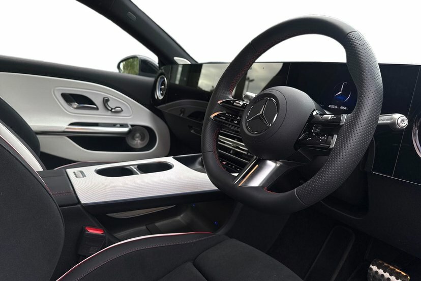 Mercedes-Benz CLA Class 1.5 Cla220h Hybrid Amg Line Premium Plus Saloon Green #5