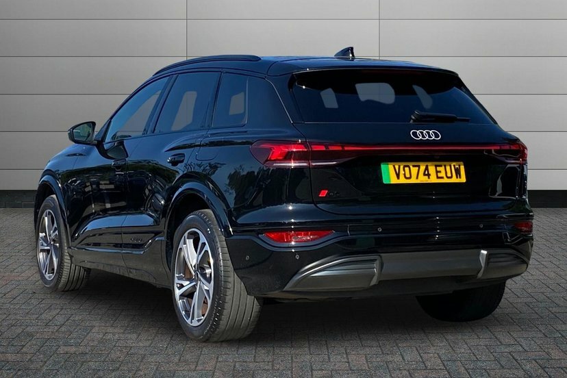 Audi Q6 E-Tron 100Kwh S Line Suv Quattro 388 P Black #3