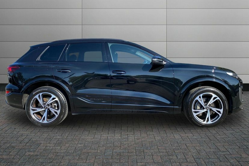 Audi Q6 E-Tron 100Kwh S Line Suv Quattro 388 P Black #4