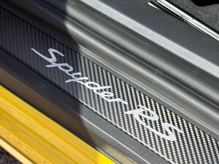 Porsche 718 Spyder Automatic White #19