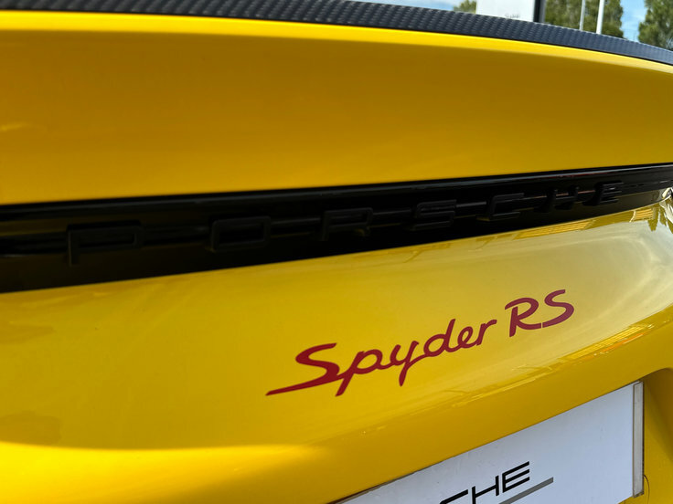 Porsche 718 Spyder Automatic White #18