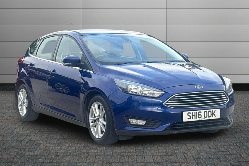 Ford Focus 1.0T Ecoboost Zetec Hatchback 1 Blue