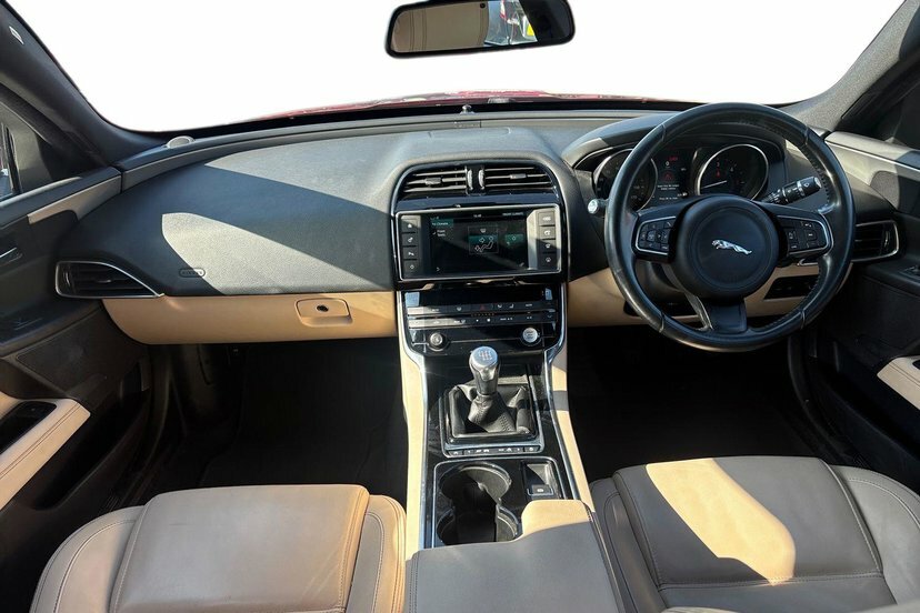Jaguar XE 2.0D Prestige Saloon 180 Ps Red #6