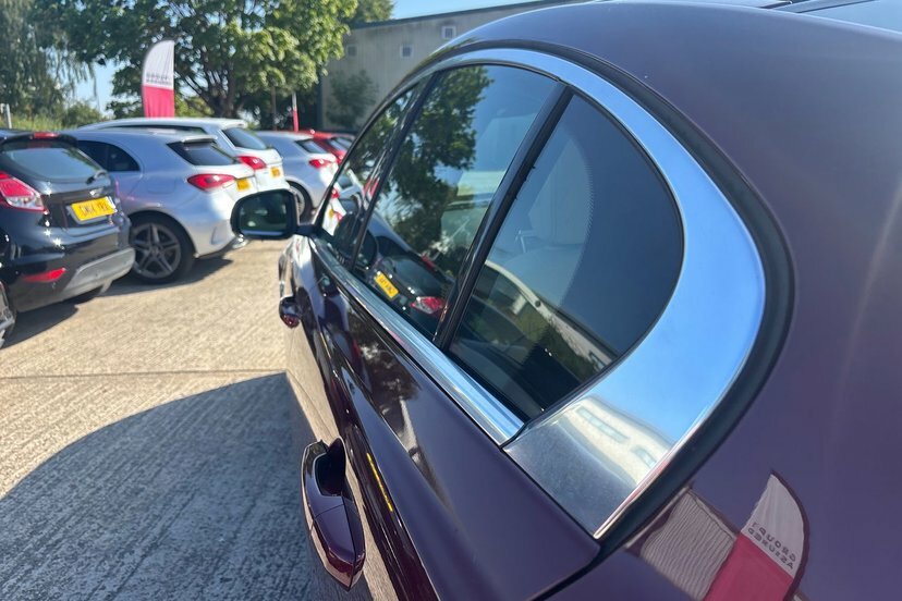 Jaguar XE 2.0 Portfolio 5 Seat Family Saloon A White #28