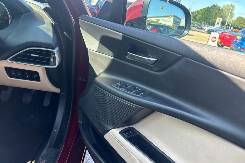 Jaguar XE 2.0 Portfolio 5 Seat Family Saloon A White #11