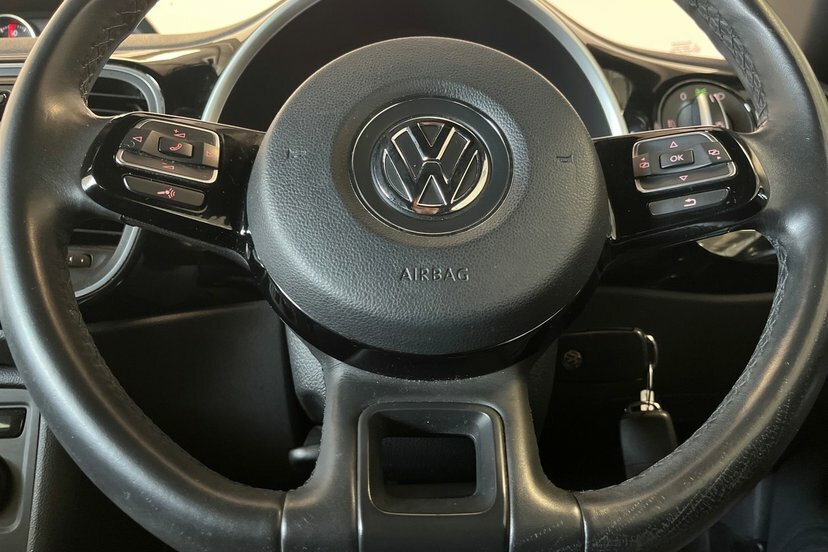 Volkswagen Beetle Hatchback White #22