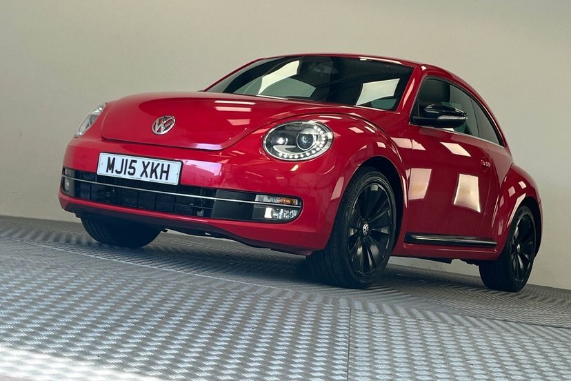 Volkswagen Beetle Hatchback White #27