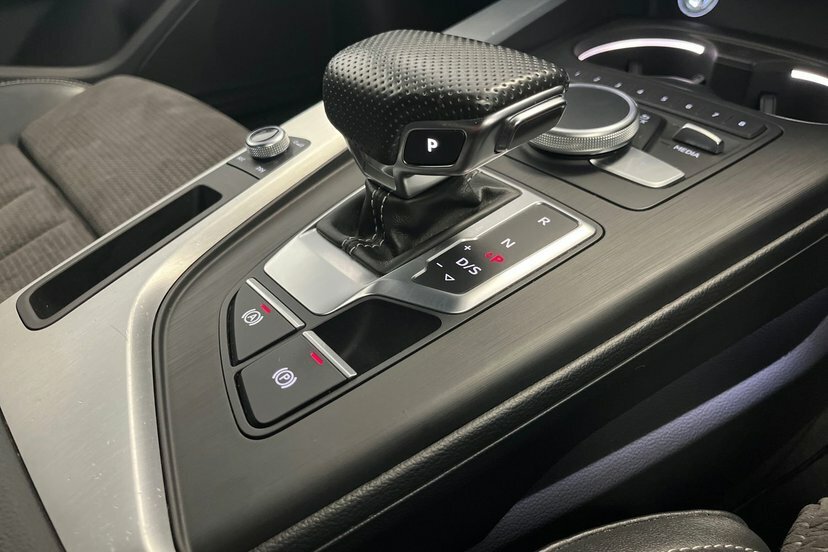 Audi A4 Avant S Line Blue #16
