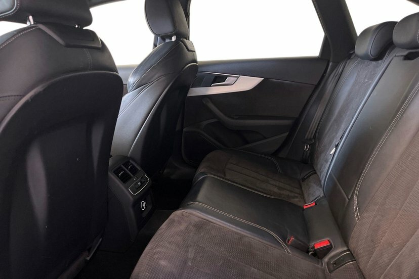 Audi A4 Avant S Line Blue #10