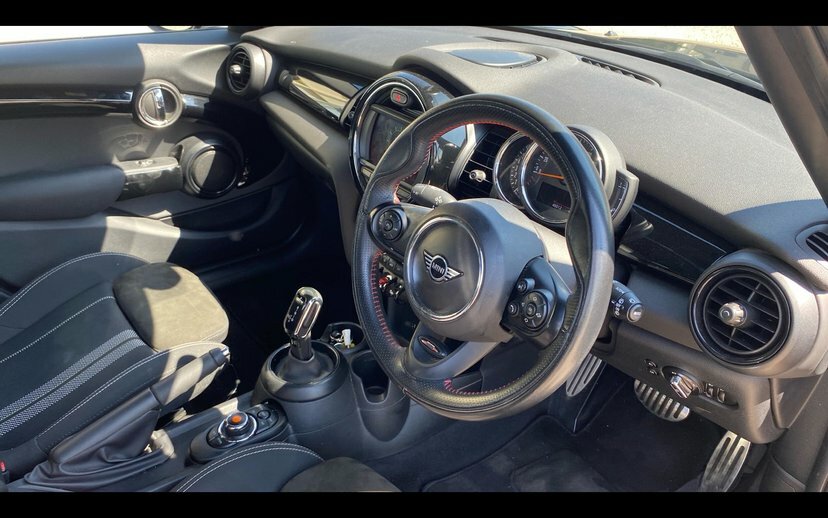 Mini Hatch 1.5 Cooper Sport Hatchback Steptronic LJ68SNZ Black #6