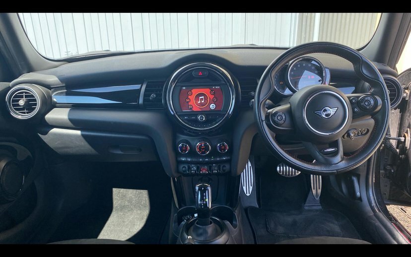 Mini Hatch 1.5 Cooper Sport Hatchback Steptronic LJ68SNZ Black #4