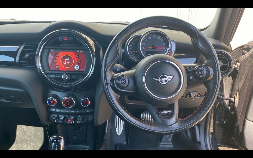 Mini Hatch 1.5 Cooper Sport Hatchback Steptronic LJ68SNZ Black #5
