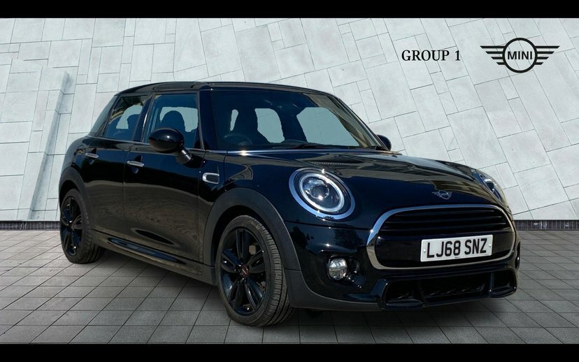 Mini Hatch 1.5 Cooper Sport Hatchback Steptronic Black