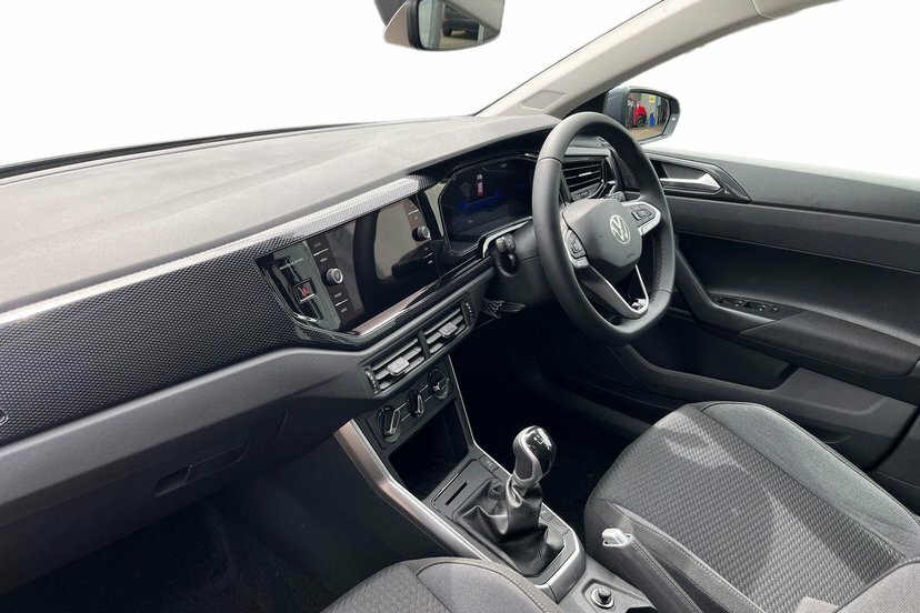Volkswagen Polo 1.0 Tsi Life Hatchback 95 Ps Grey #2