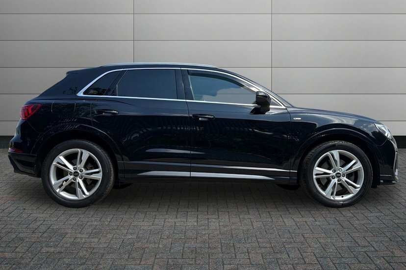 Audi Q3 2.0 Tfsi 40 S Line Suv S Tronic Quattro Black #4