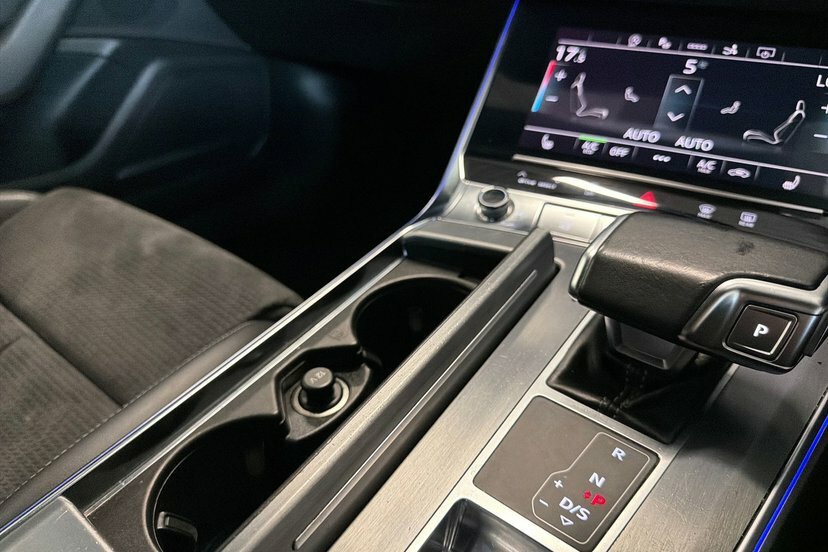 Audi A7 Competition White #38