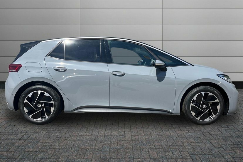 Volkswagen ID.3 Pro 59Kwh Match Hatchback 204 P Black #4