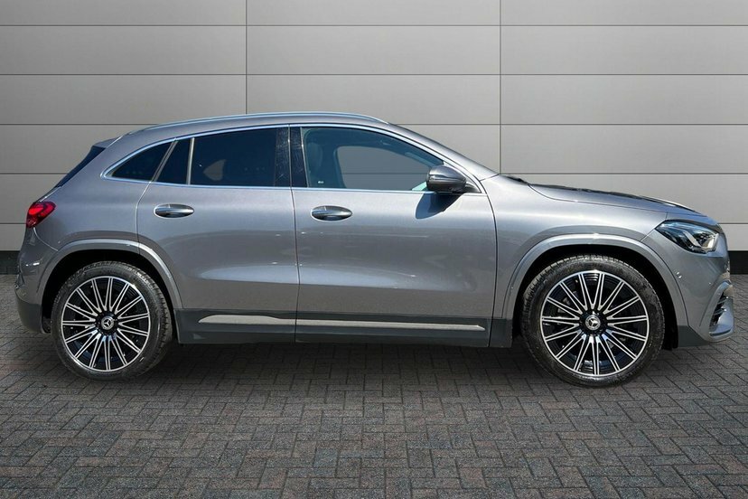Mercedes-Benz GLA Class 2.0 Gla220d Amg Line Premium Plus Suv Grey #3