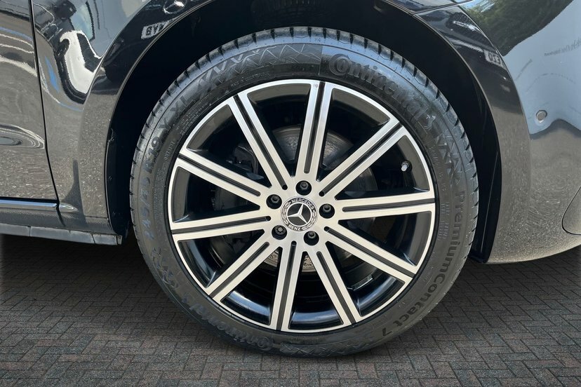 Mercedes-Benz V Class V300d Premium 8 Seat, Extra Long Black #4