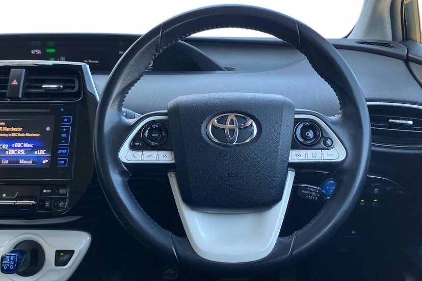 Toyota Prius Active Silver #8