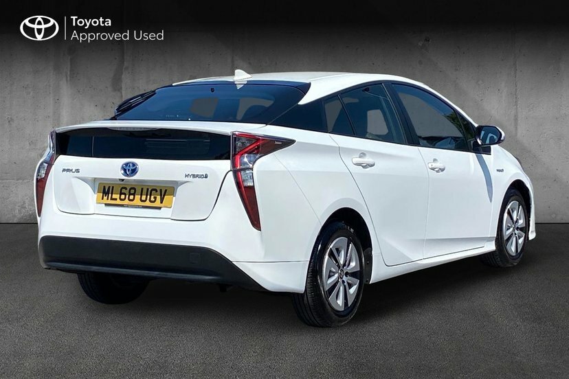 Toyota Prius 1.8 Vvt-h Business Edition Hatchback Hy White #2