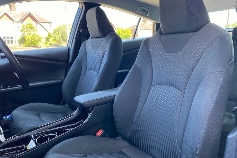 Toyota Prius Active Silver #32