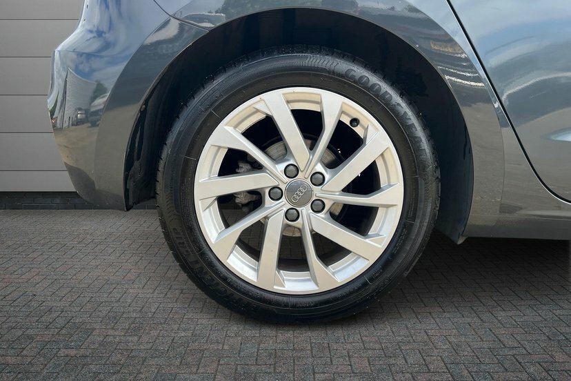 Audi A1 1.0 Tfsi 30 Sport Sportback 116 Grey #5