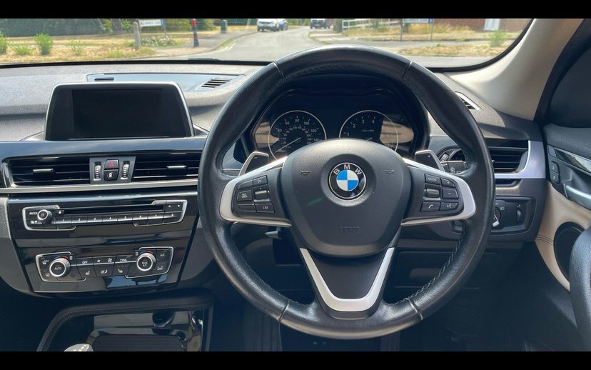 BMW X1 X1 Xdrive20i Xline AV66XJZ Grey #5