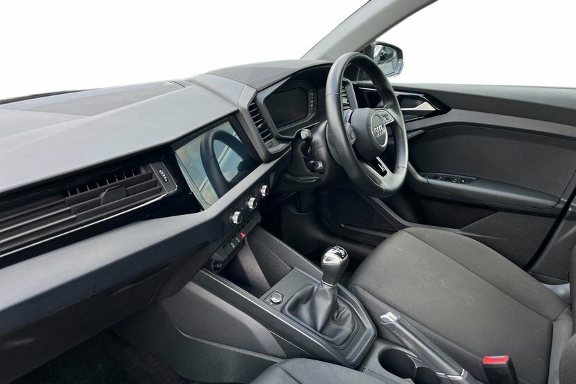 Audi A1 1.0 Tfsi 25 Technik Sportback 9 RJ21PYD Black #2
