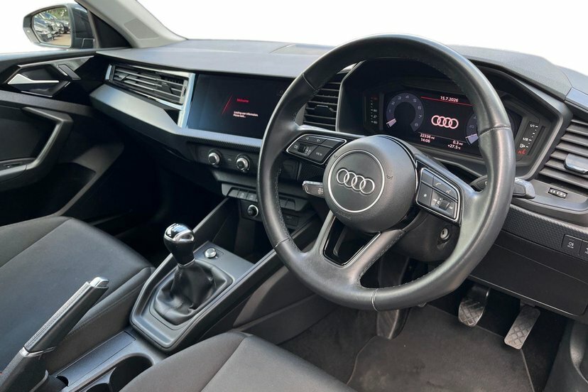 Audi A1 1.0 Tfsi 25 Technik Sportback 9 RJ21PYD Black #6