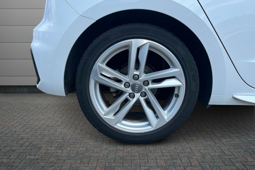 Audi A1 1.0 Tfsi 30 S Line Sportback S Tronic White #5
