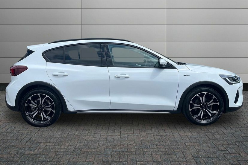 Ford Focus 1.0T Ecoboost Active X Hatchback DF23JHU White #4