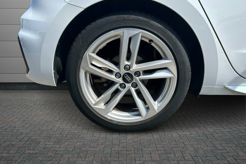 Audi A1 1.0 Tfsi 30 S Line Sportback S Tronic White #5