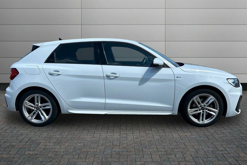 Audi A1 1.0 Tfsi 30 S Line Sportback S Tronic White #4