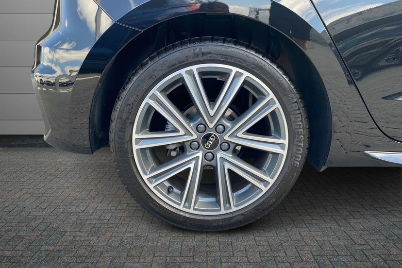 Audi A1 1.5 Tfsi 35 S Line Sportback S Tronic EK26UZB Black #5