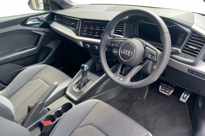 Audi A1 1.5 Tfsi 35 S Line Sportback S Tronic EK26UZB Black #6