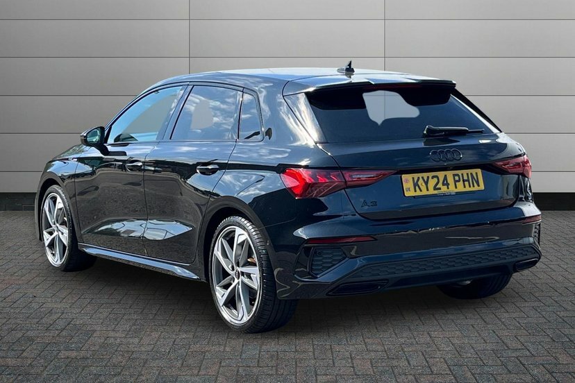 Audi A3 1.5 Tfsi 35 Black Edition Sportback S T Black #3