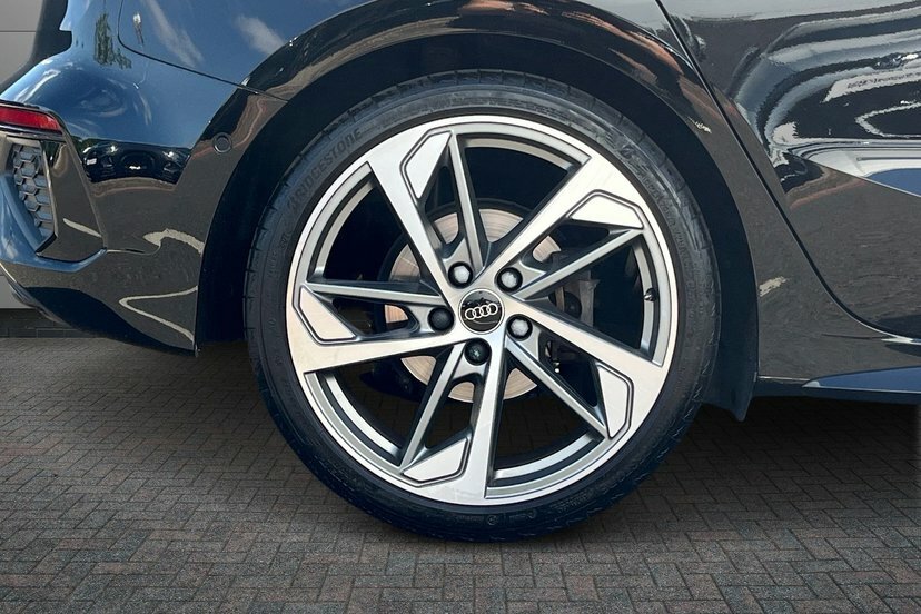 Audi A3 1.5 Tfsi 35 Black Edition Sportback S T Black #5
