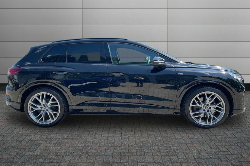 Audi Q4 E Tron 40 Edition 1 Suv 82Kwh 204 Ps VN73DKK Black #4