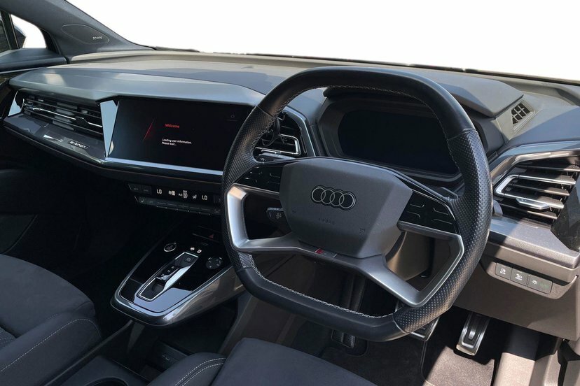 Audi Q4 E Tron 40 Edition 1 Suv 82Kwh 204 Ps VN73DKK Black #6