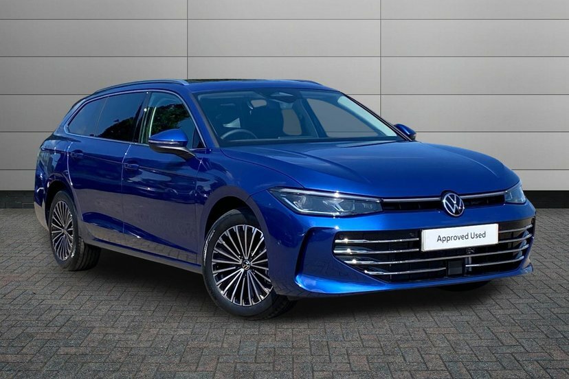 Volkswagen Passat 1.5 Tsi Ehybrid 19.7Kwh Elegance Estate Blue