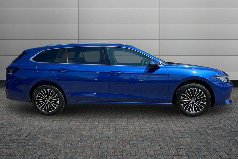 Volkswagen Passat 1.5 Tsi Ehybrid 19.7Kwh Elegance Estate KR26CTV Blue #4